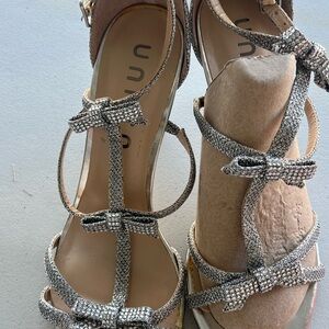 Unisa Glittering Silver Bow Sandals